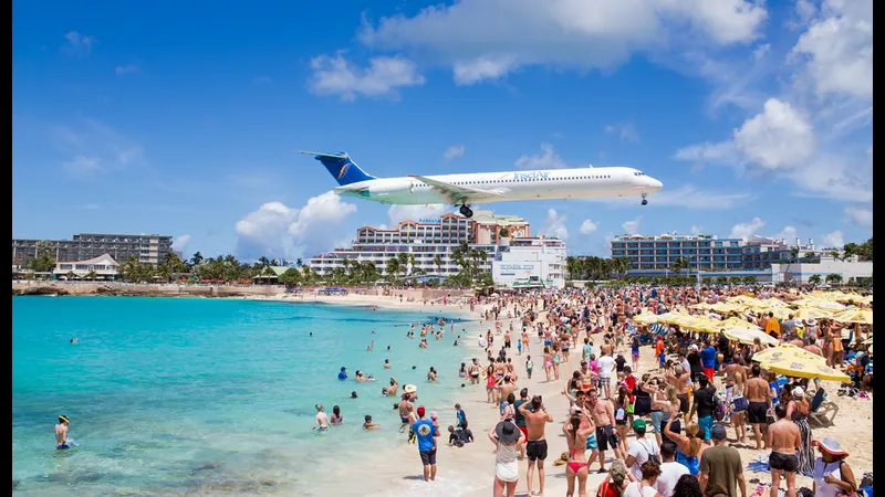 Đội Dominica và Sint Maarten đối đầu quyết liệt trên sân cỏ Đội Dominica và Sint Maarten đối đầu quyết liệt trên sân cỏ